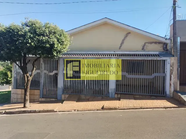 Casa com 200m² 2 quartos e 2 banheiros, à venda, no bairro Conjunto Habitacional Costa do Sol em São José do Rio Preto