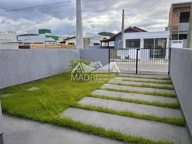 Casa 2 quartos e 1 banheiro, à venda, no bairro Guarda do Cubatão em Palhoça