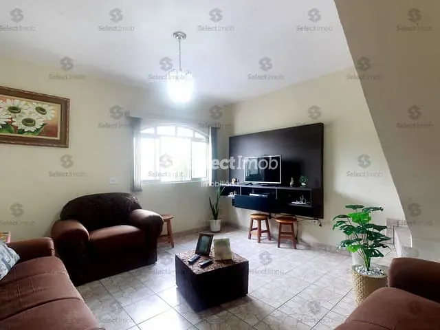 Sobrado com 125m² 2 quartos e 2 banheiros, à venda, no bairro Jardim Zaira em Mauá