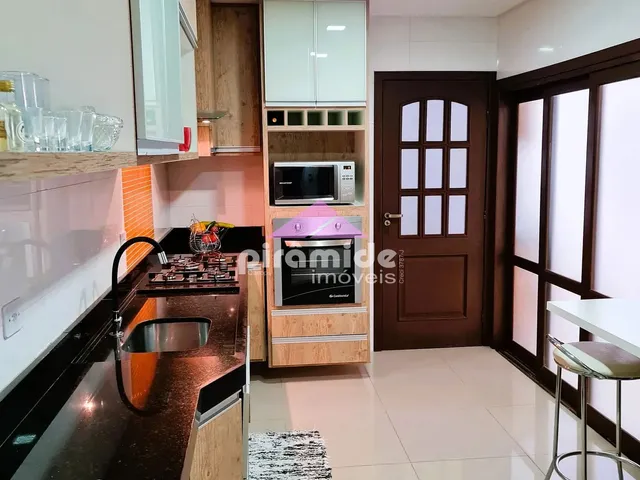Casa com 10m² 3 quartos e 3 banheiros, à venda, no bairro Jardim Rodolfo em São José Dos Campos