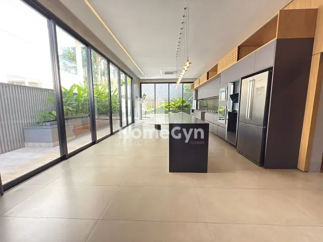 Casa com 436m² 3 quartos e 5 banheiros, à venda, no bairro Jardins Verona em Goiânia