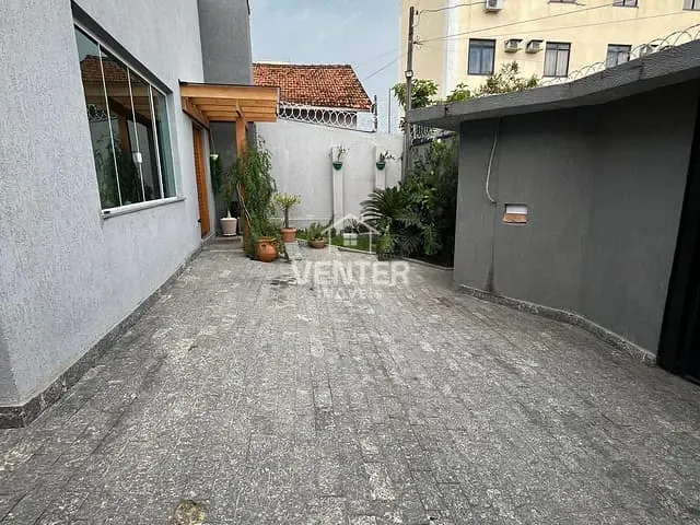 Casa para alugar, no bairro Vila das Jabuticabeiras em Taubaté