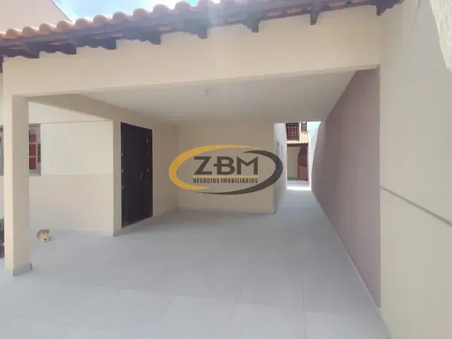 Casa com 250m² 3 quartos e 3 banheiros, à venda, no bairro Jardim Maria Celina em Londrina
