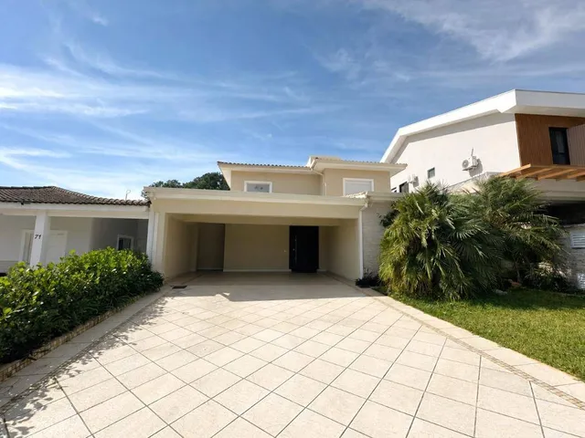 Casa com 385m² 4 quartos e 4 banheiros, à venda, no bairro Alphaville em Santana de Parnaíba