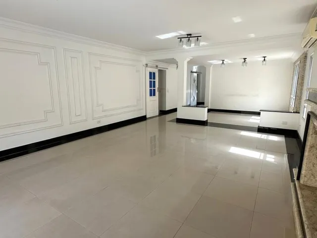 Casa com 385m² 4 quartos e 4 banheiros, à venda, no bairro Alphaville em Santana de Parnaíba