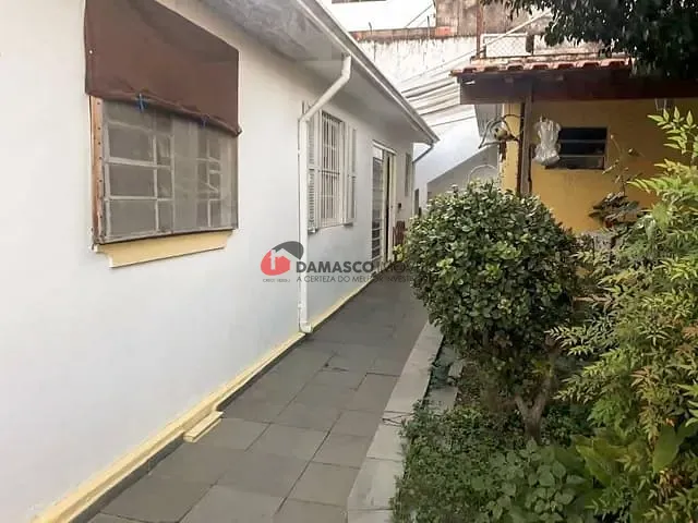 Casa com 250m² 2 quartos e 1 banheiro, à venda, no bairro Santa Maria em São Caetano do Sul