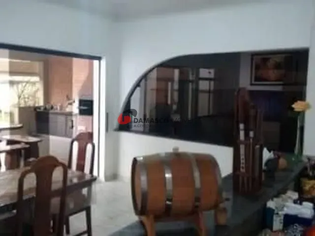 Casa com 700m² 4 quartos e 1 banheiro, à venda, no bairro Barcelona em São Caetano do Sul