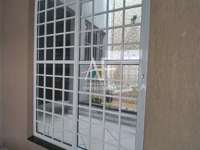 Casa com 166m² 3 quartos e 2 banheiros, à venda, no bairro Parque Urupês em Taubaté