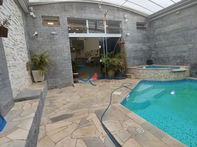 Casa com 201m² 1 quarto e 2 banheiros, à venda, no bairro Vila Saibreiro em Rio Claro