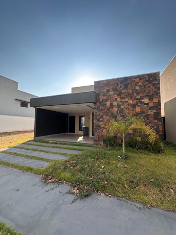 Casa 3 quartos e 4 banheiros, à venda, no bairro Jardim Imperial em Cuiabá