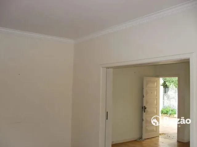 Casa 3 quartos e 3 banheiros, para alugar, no bairro Seminário em Curitiba