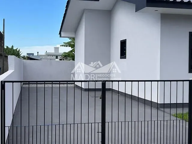 Casa 2 quartos e 1 banheiro, à venda, no bairro Guarda do Cubatão em Palhoça