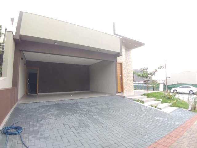 Casa 3 quartos e 2 banheiros, para alugar, no bairro Loteamento Morada das Flores em Cambé