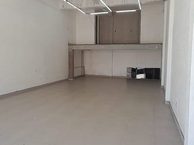 Casa com 300m² 3 quartos e 2 banheiros, à venda, no bairro Parque Imperial em Barueri