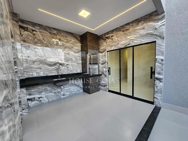 Casa com 202m² 3 quartos e 3 banheiros, à venda, no bairro Jardim Buriti Sereno em Aparecida de Goiânia