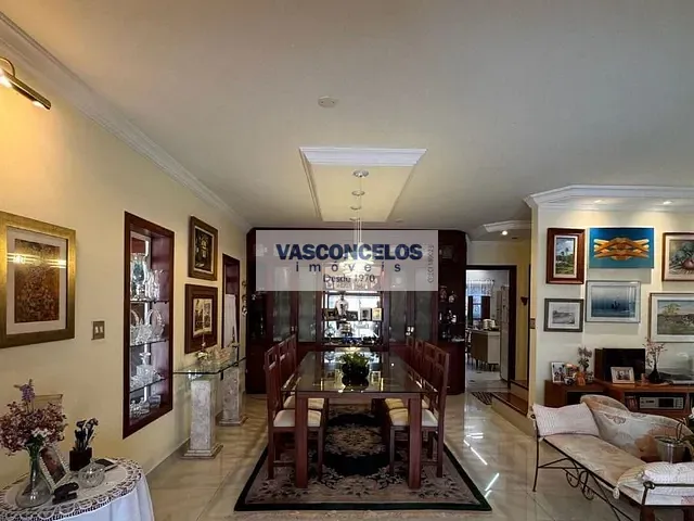 Casa com 360m² 3 quartos e 2 banheiros, à venda, no bairro Jardim das Colinas em São José dos Campos
