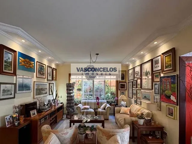 Casa com 360m² 3 quartos e 2 banheiros, à venda, no bairro Jardim das Colinas em São José dos Campos