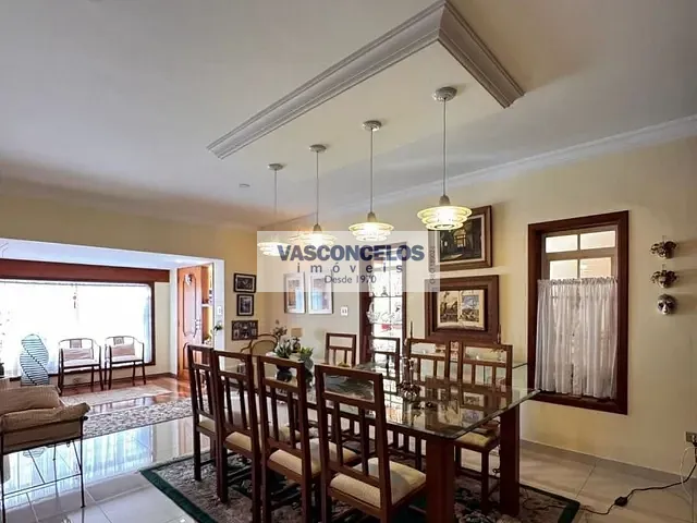 Casa com 360m² 3 quartos e 2 banheiros, à venda, no bairro Jardim das Colinas em São José dos Campos