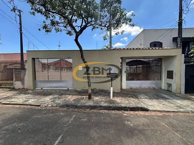 Casa com 250m² 3 quartos e 2 banheiros, à venda, no bairro Leonor em Londrina