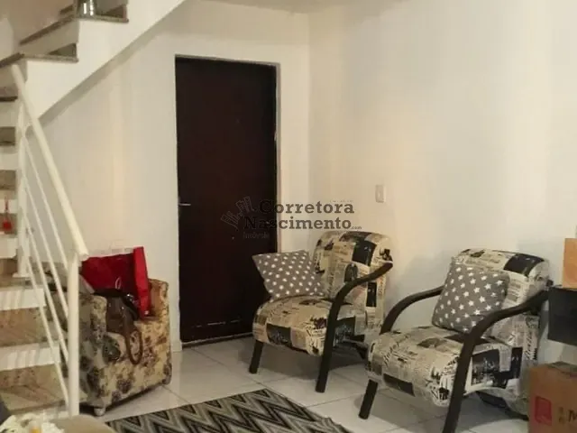 Casa com 90m² 2 quartos e 1 banheiro, à venda, no bairro Jardim Jacinto em Jacareí