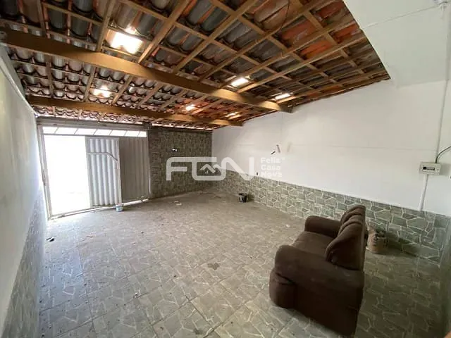 Casa 2 quartos e 1 banheiro, à venda, no bairro Camaçari de Dentro em Camaçari
