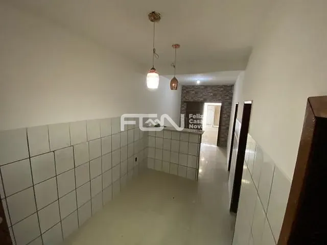 Casa 2 quartos e 1 banheiro, à venda, no bairro Camaçari de Dentro em Camaçari