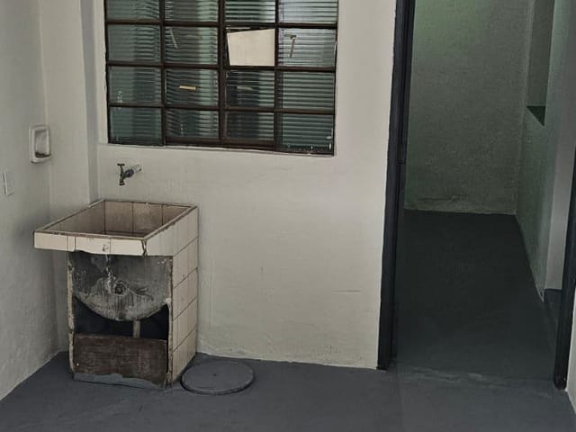 Casa com 360m² 2 quartos e 1 banheiro, à venda, no bairro Jardim Florence em Campinas