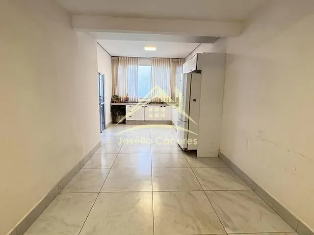 Casa com 200m² 3 quartos e 2 banheiros, à venda, no bairro Cristo Rei em Várzea Grande