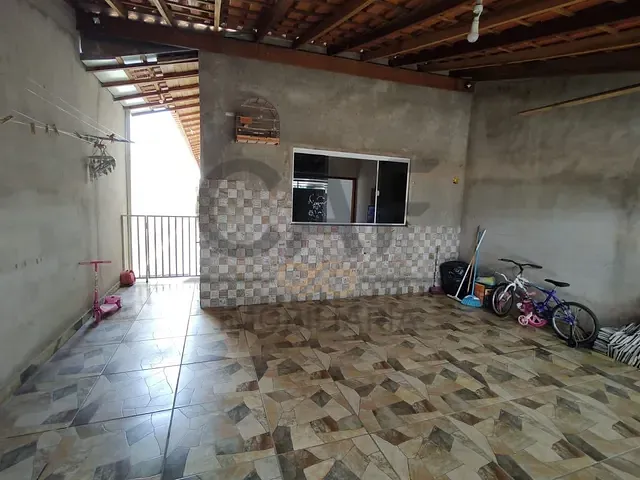 Casa com 200m² 3 quartos e 2 banheiros, à venda, no bairro Vila Primavera em Jaguariúna