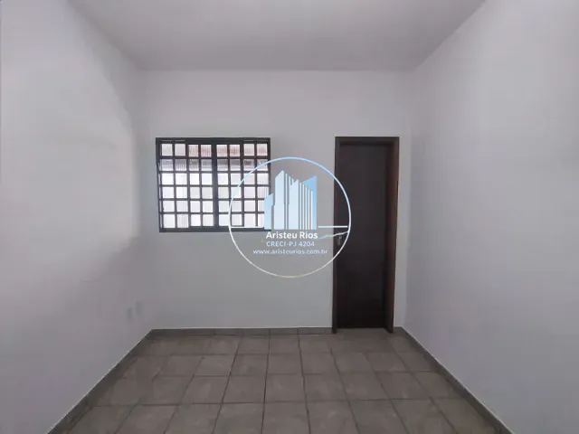 Casa com 100m² 2 quartos e 1 banheiro, para alugar, no bairro Arvore Grande em Pouso Alegre