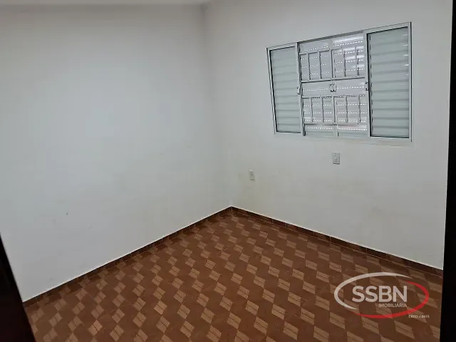 Casa 3 quartos e 2 banheiros, para alugar, no bairro Jardim Santa Rosa em Nova Odessa