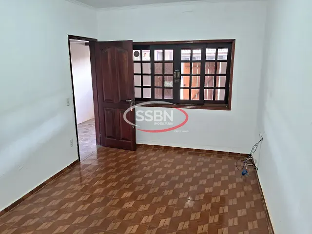 Casa 3 quartos e 2 banheiros, para alugar, no bairro Jardim Santa Rosa em Nova Odessa