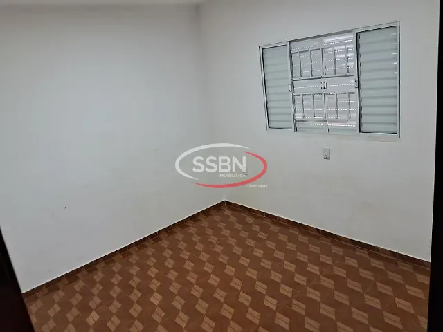 Casa 3 quartos e 2 banheiros, para alugar, no bairro Jardim Santa Rosa em Nova Odessa