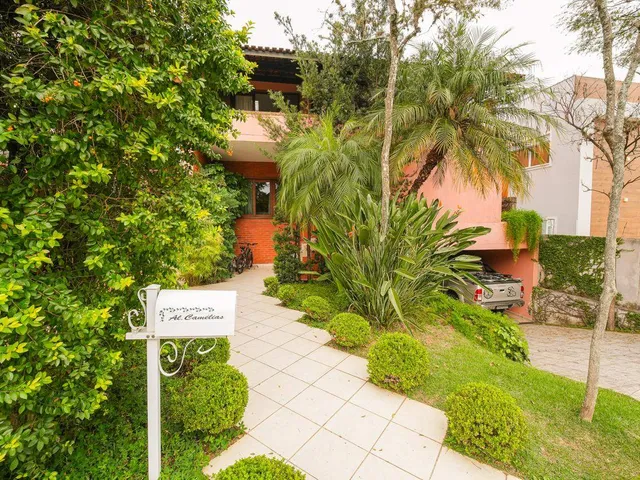 Casa com 360m² 4 quartos e 5 banheiros, à venda, no bairro Alphaville em Santana de Parnaíba