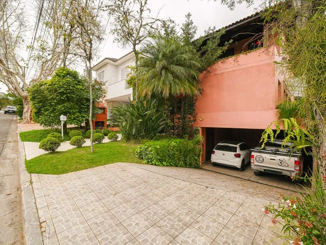Casa com 360m² 4 quartos e 5 banheiros, à venda, no bairro Alphaville em Santana de Parnaíba