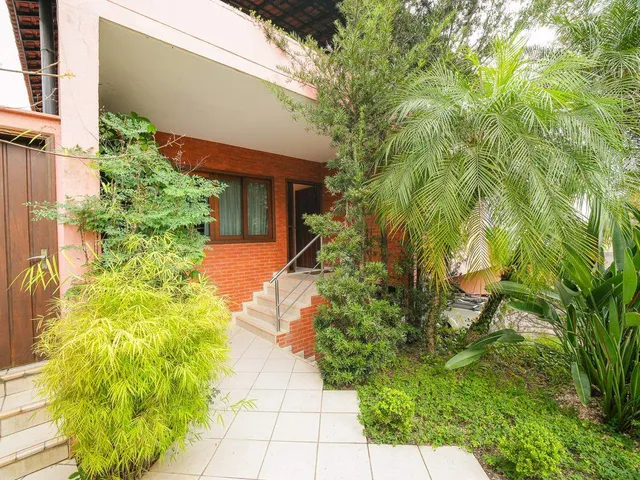 Casa com 360m² 4 quartos e 5 banheiros, à venda, no bairro Alphaville em Santana de Parnaíba