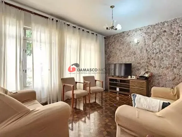 Casa com 224m² 2 quartos e 1 banheiro, à venda, no bairro Santa Maria em São Caetano do Sul