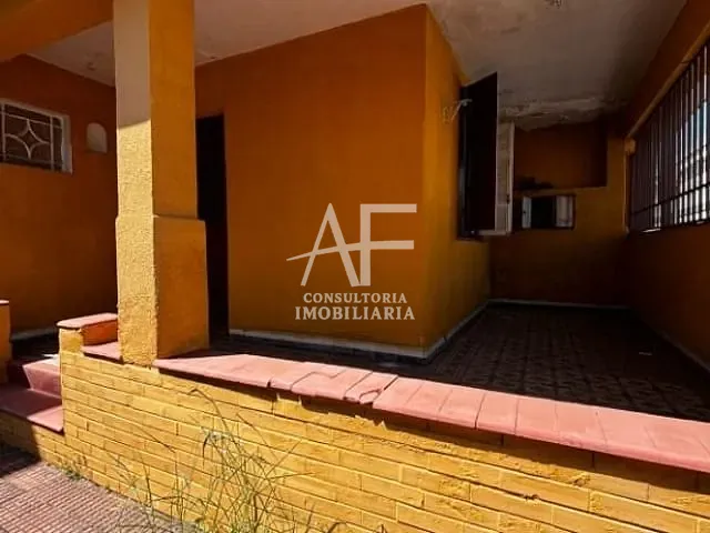 Casa com 218m² 3 quartos e 2 banheiros, à venda, no bairro Centro em Taubaté