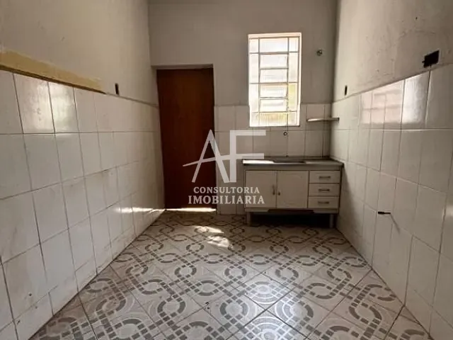 Casa com 218m² 3 quartos e 2 banheiros, à venda, no bairro Centro em Taubaté