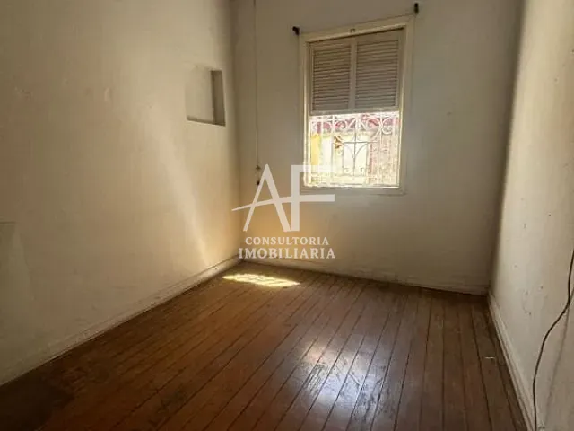 Casa com 218m² 3 quartos e 2 banheiros, à venda, no bairro Centro em Taubaté