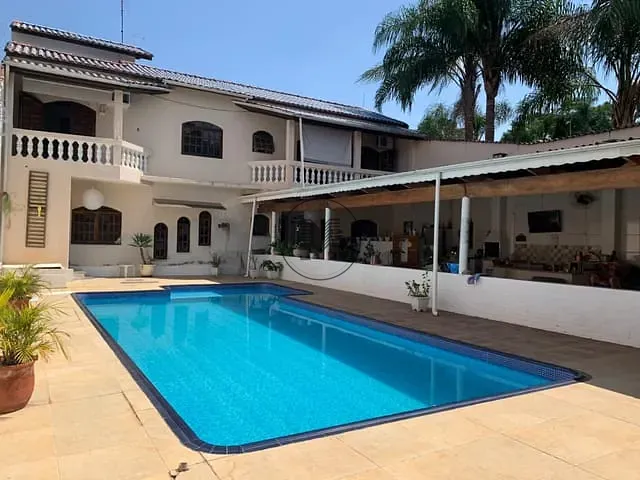 Casa à venda, no bairro Belvedere Club dos 500 em Guaratinguetá