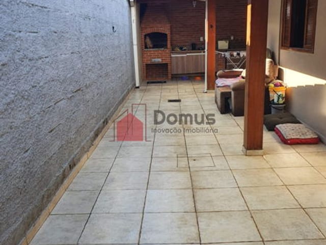 Casa à venda, no bairro Parque das Palmeiras em Pindamonhangaba