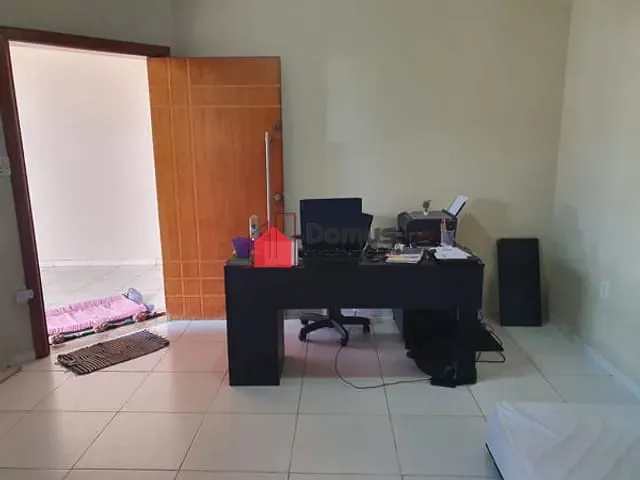 Casa à venda, no bairro Parque das Palmeiras em Pindamonhangaba