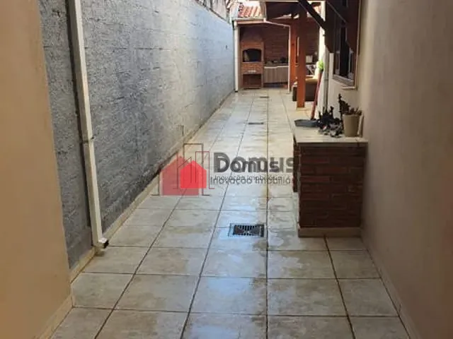Casa à venda, no bairro Parque das Palmeiras em Pindamonhangaba