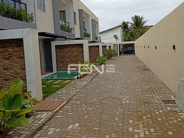 Casa com 90m² 2 quartos e 3 banheiros, à venda, no bairro Arembepe (Abrantes) em Camaçari