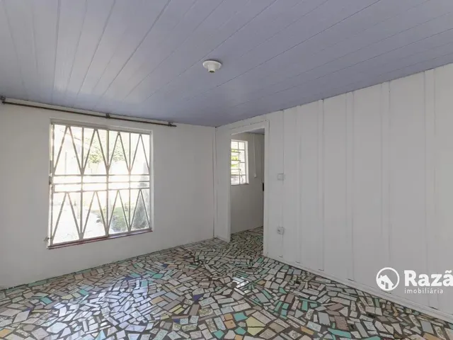 Casa 1 quarto e 1 banheiro, para alugar, no bairro Alto da Glória em Curitiba