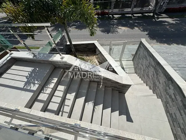 Casa com 240m² 3 quartos e 4 banheiros, à venda, no bairro Pedra Branca em Palhoça