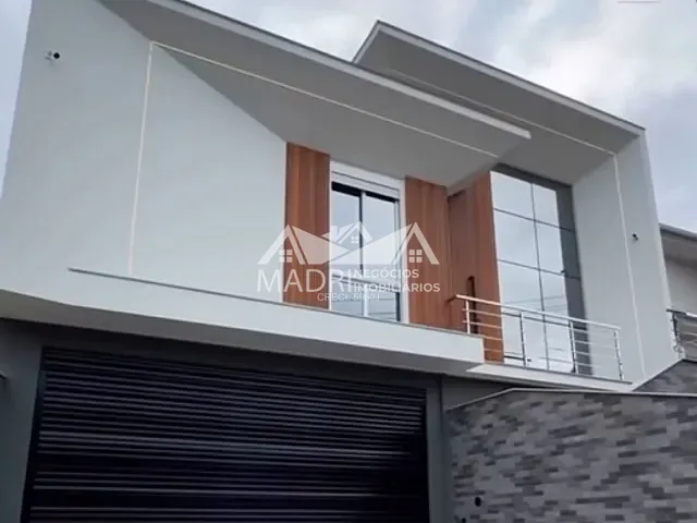 Casa com 240m² 3 quartos e 4 banheiros, à venda, no bairro Pedra Branca em Palhoça
