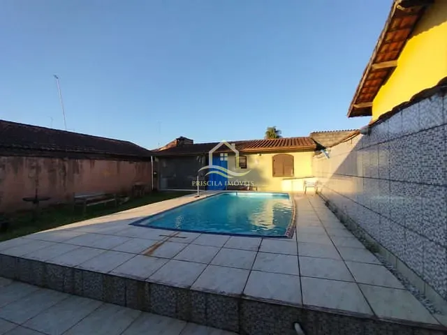 Casa com 400m² 4 quartos e 3 banheiros, à venda, no bairro Boraceia em Bertioga
