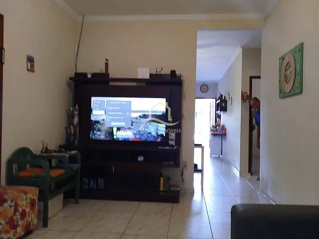 Casa com 400m² 4 quartos e 3 banheiros, à venda, no bairro Boraceia em Bertioga